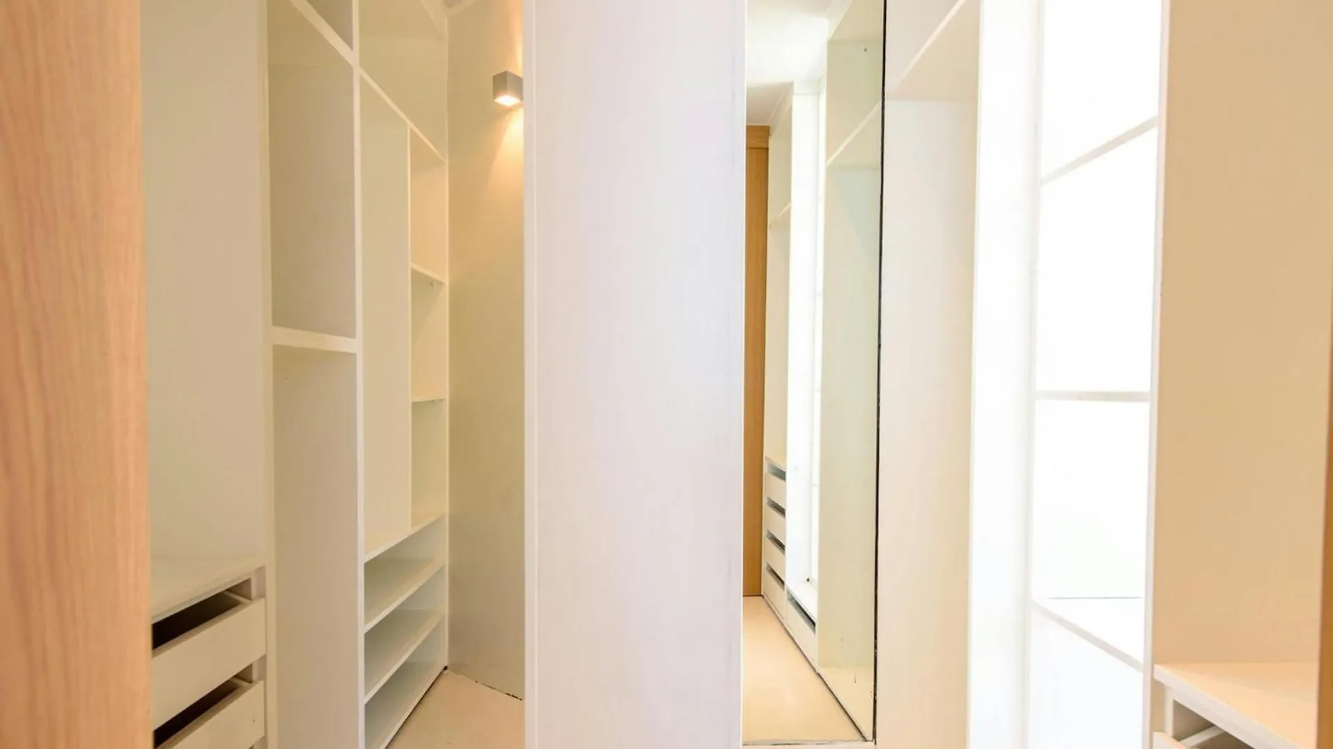 Modern Villa In Santa Eulalia 卡拉隆加