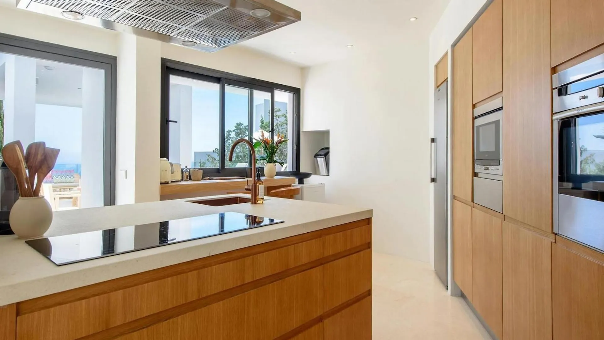 Modern Villa In Santa Eulalia كالا يونغا إسبانيا