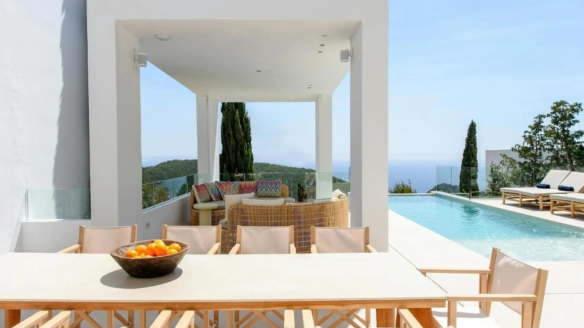 Modern Villa In Santa Eulalia 卡拉隆加 0*,