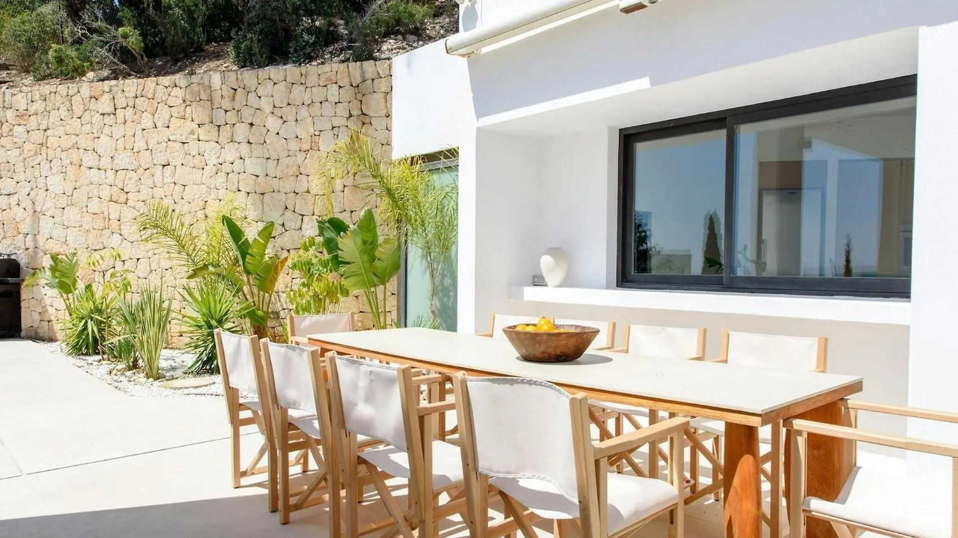 Modern Villa In Santa Eulalia 卡拉隆加